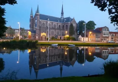Atmospheric and trendy apartment near the center of Alkmaar Hotels near Hofje van Splinter