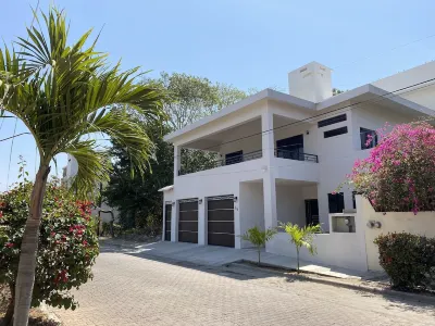 New Modern Third Floor Studio Casa Brisa Fina #2 Hotels near PEZ VELA LOS AYALA NAYARIT