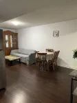 Cozy 2 bedroom Basement Apartment with Modern Amenities