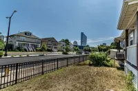 3BR House 3 Blocks From Casinos and Beach