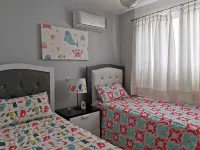 BlueSky II - Netflix, WIFI, AC, CATV Hotels near La Aurora