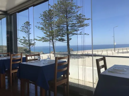 Charming, beachfront with huge sun roof overlooking the beach