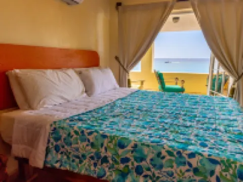 Villa María - Oceanfront - 8 guests - pet friendly - at Stella, Rincón Hoteles en Rincón