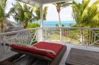 BREATHTAKING : on water front with panoramic views + pool + dock
