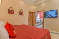 Apartment Basquiat Beautiful Design, 47th Street