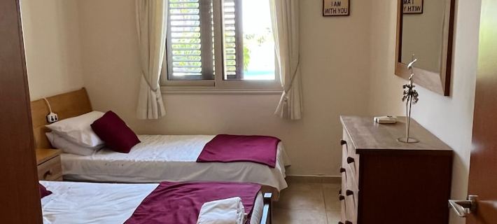 2 Bedroom Ground Floor Apartment Close to Shops, Restaurants, Old Town and beach Hotels in Pafos