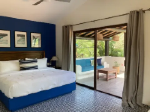 Spacious Private Villa with Pool Backing to Golf Course Beach Only Minutes Away Hotels in Puerto Aventuras