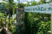 ST.JOHN, VIRGIN ISLANDS!  2 BEDROOM, 1.5 BATH, BEAUTIFUL TROPICAL GARDENS! Các khách sạn ở 