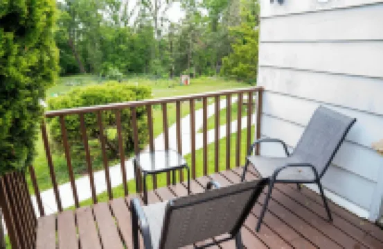 Viola Suites Apt 2 // 2 BR, Pet Friendly, Economical, Lg Yard, Near Mayo!