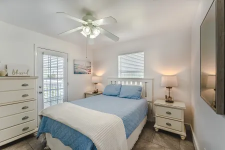 Rare find! Discounted 2024 Rates, Cape San Blas!Contact host for details!