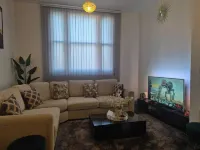 Unique City One Bedroom Apartment in the City of Wolverhampton - Parvekkeita