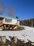 Escape to a Peaceful Waterfront Cottage with an Amazing View on the Lake-fishing