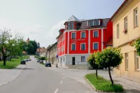 Hotel Ostrov Garni - parking