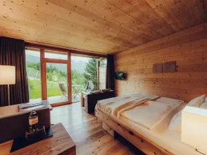 Holzhotel Forsthofalm
