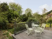 Myrtle Villa Hotels in Knighton