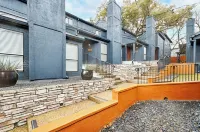 Heart of Austin Hideaway