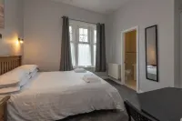 Ascot Grange Hotel - Voujon Resturant Hotels near Meanwood Park Cafe