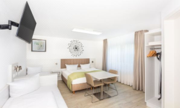 Hotel & Gästehaus Im Ziegelweg Garni