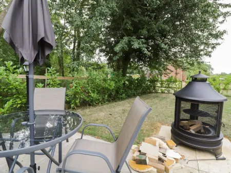 Acorn Lodge Отели рядом с достопримечательностью «The Meare»