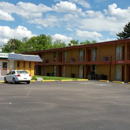 Essex House Motel