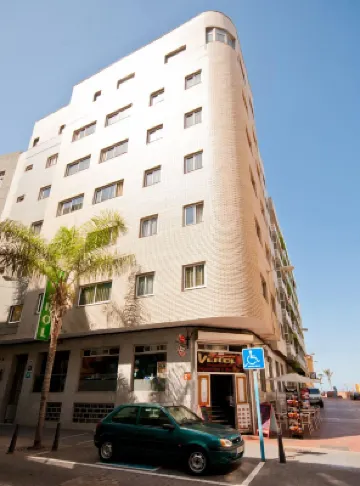 Hotel Verol Hotels near Yim Bangkok Thai Massage