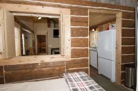 True Grit Adventure by Kabino - Pet friendly