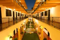 Hotel Zaci - 3 ดาว