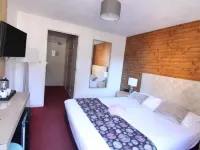 Logis Hotel le Lac Hotels in Embrun