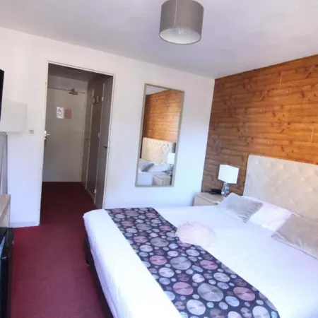 Logis Hotel le Lac