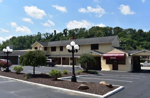 South Hills Motel Hotels in West Mifflin