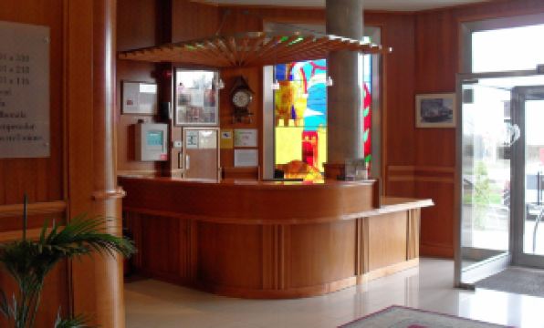 Hotel del Camino Real - Housity
