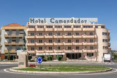 Hotel Comendador Отели в г. Кадавал