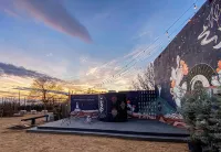 ミスティック サンタ フェ ギビング・ツリー周辺のホテル