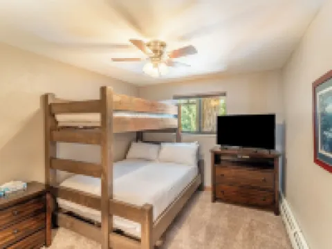 Lake Cliffe 303 Building E Hotels in Dillon