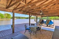 Fire Pit and Dock Waterfront Lake Sinclair Getaway! - 3-Star
