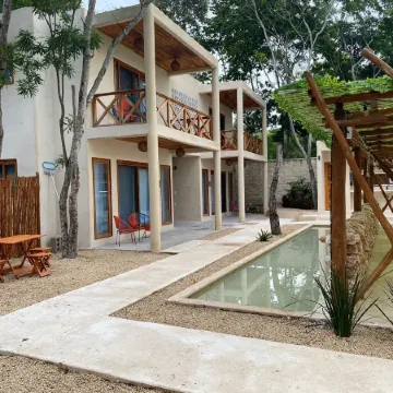 Hotel y Eco-Cabañas Azul María Bacalar