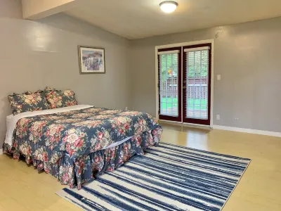 Private Suite at Coquitlam Center! 5 min walk to Skytrain & Mall Hotels near Carnoustie Golf Club