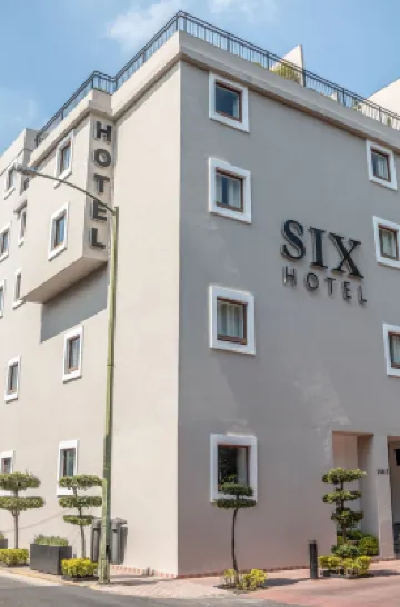 Six Hotel Guadalajara Expiatorio