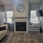 Charming Artist's nook - 1-bed condo with WiFi, AC. Close to beach and shopping