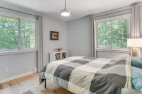 Private Pool! Getaway, 14 Mi to Hammonasset Beach - piscina