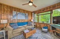 Northern Nights Beachfront Cottage in Kalkaska Hotels in Kalkaska County