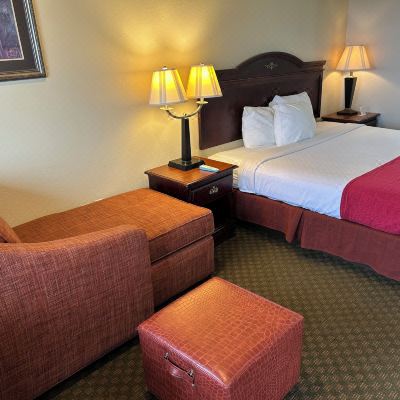 Suite Jacuzzi Room, 1 King Bed Howards Inn Motel Promo Code