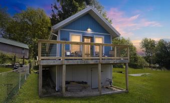 Mountain Koru Near Trails & Town 2 Bedroom Cabin