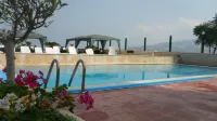 Holiday Suites Hotel & Beach Resort - en bord de mer