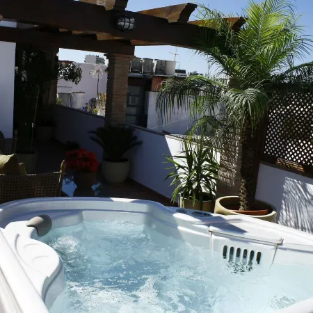 La Villa Marbella Отели рядом с достопримечательностью «Автобусный вокзал Марбельи»