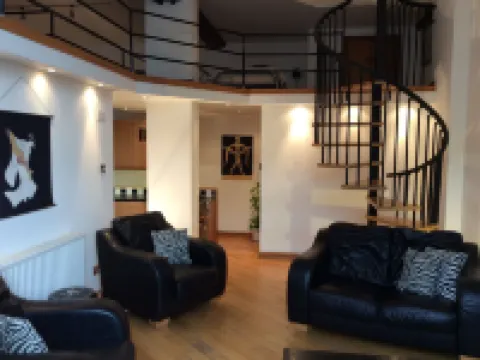 Trafalgar Warehouse Apartments Hotels in 