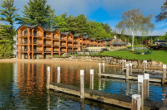 Center Harbor Inn Hotels in Belknap County