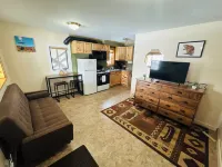 The Grotto Alaska 1BR Apartment, Near Katmai! Hoteles en King Salmon