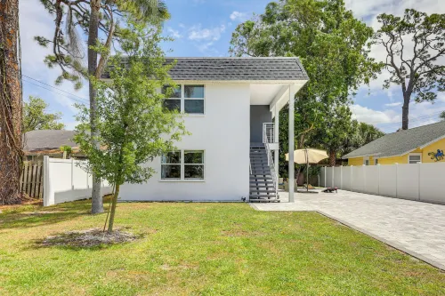 Coastal Sarasota Condo Minutes to Beach! - Spa