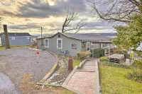 Lakefront Canandaigua Home w/ Grill, Fire Pit - Homestays